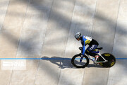 La ciclista iraní consigue la medalla de oro en las competencias de ciclismo en pista en Kazajstán
