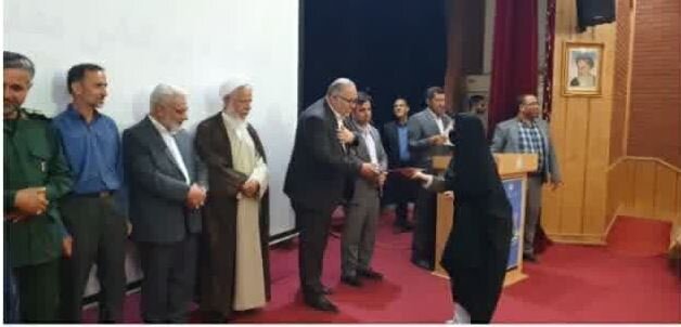 جوانان برتر رشتههای فرهنگی، هنری و ورزشی پاکدشت تجلیل شدند