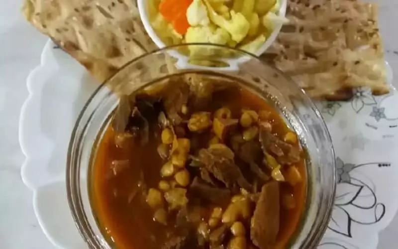 غذاهای محلی کاشان، از چلو دیزی تا کوفته آب سماق