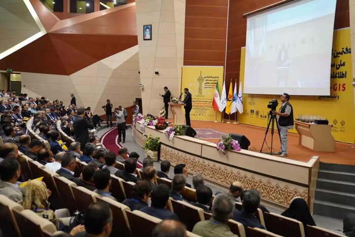 پایش مصرف انرژی و استفاده از دیتا در اطلاعات پیگیری میشود