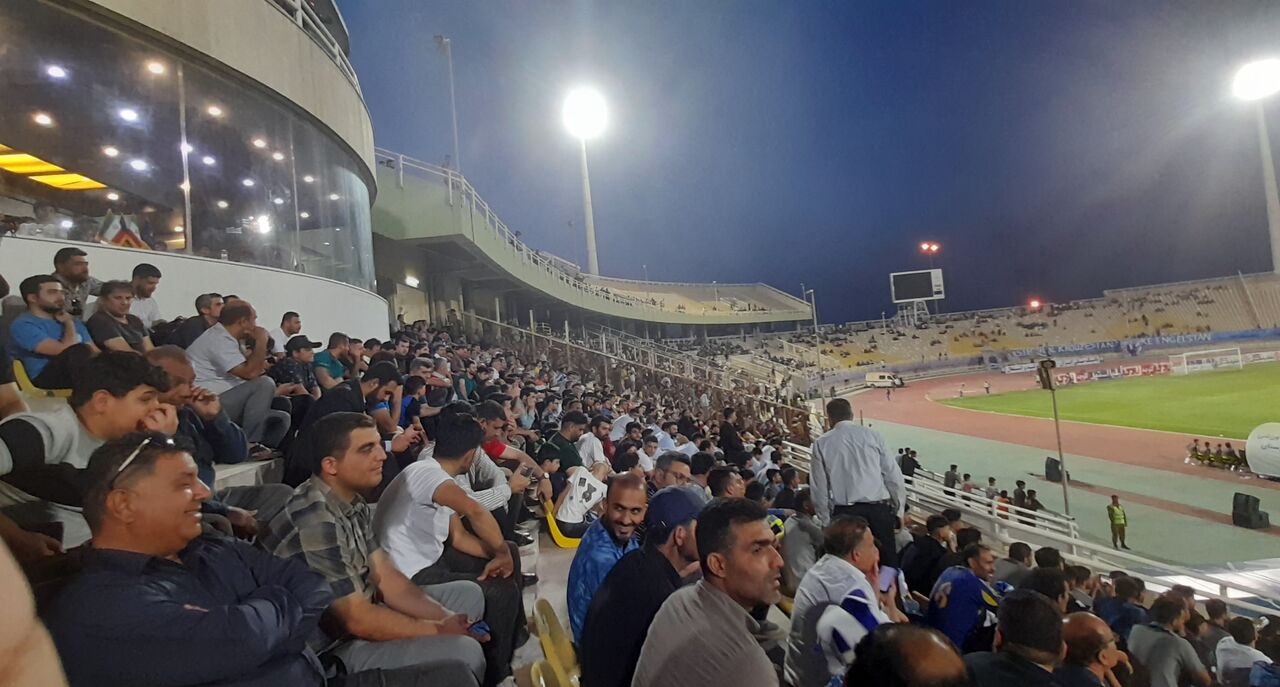 حاشیه‌های دیدار تیم‌های استقلال خوزستان و آرمان گهر 