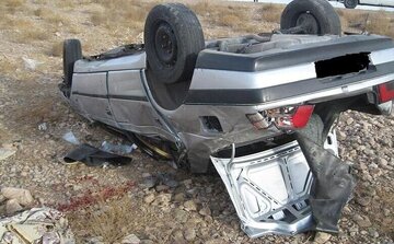 واژگونی خودروی اتباع خارجی غیرمجاز در فسا یک کشته و ۱۱ زخمی برجای گذاشت