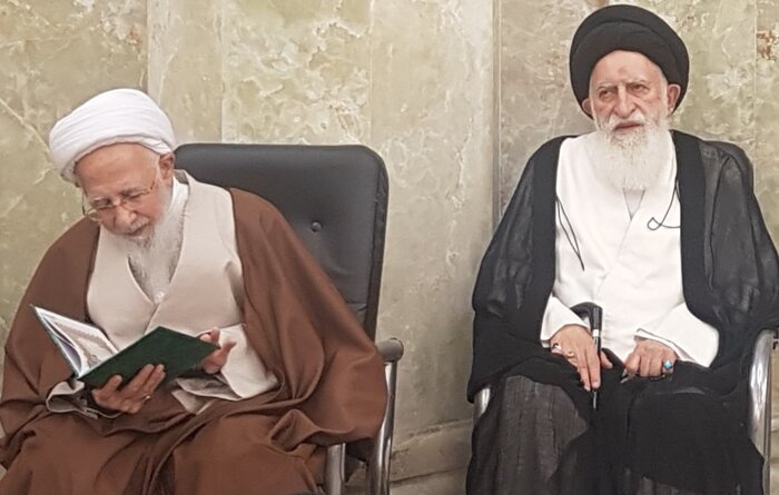 آیین بزرگداشت آیتالله سلیمانی و سه روحانی استان مازندران در قم برگزار شد