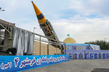 Irans Verteidigungsminister: Die Enthüllung von Raketen wird fortgesetzt