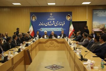 استاندار تهران: جلوی سوداگری تغییر قیمت کالاهای اساسی مردم باید گرفته شود