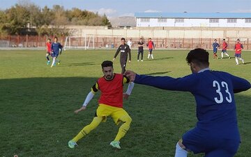 پیروزی نمایندگان سنندج و سقز در هفته اول لیگ برتر فوتبال بزرگسالان کردستان