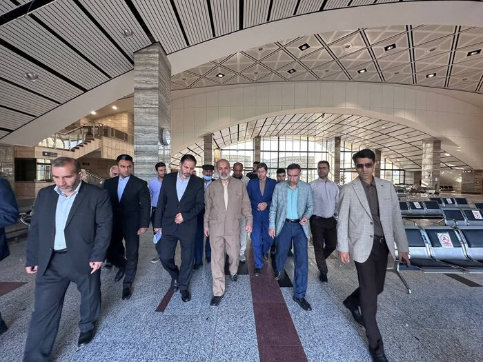 وزیر کشور از پروژه راه آهن کرمانشاه - خسروی و ایستگاه راه آهن مرکز استان بازدید کرد