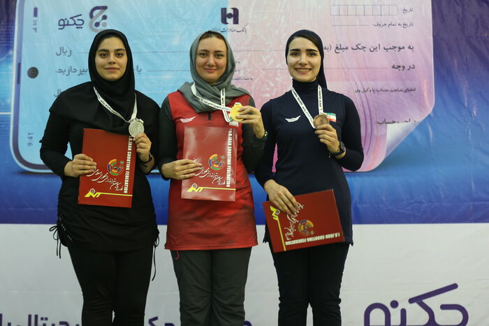 مرحله اول مسابقات آزاد تپانچه بانوان/ رستمیان سوم شد