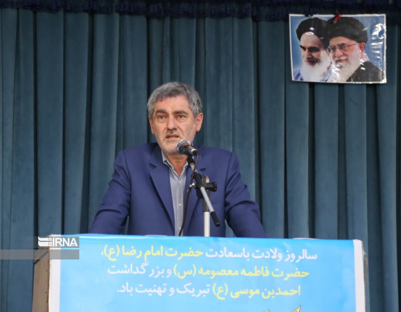 حضور استاندار فارس در جمع نمازگزاران و خبرهای خوب برای ساکنان شهر صدرا شیراز 