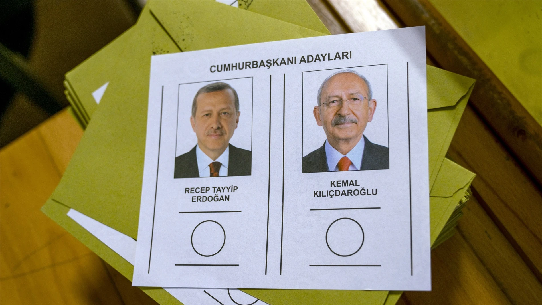 Turcos vuelven a las urnas para elegir entre Erdogan y Kilicdaroglu
