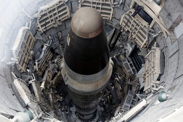اندیشکده اروپایی: تعداد سلاح‌های اتمی قدرت‌های بزرگ در حال افزایش است