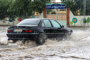 هواشناسی آذربایجان غربی در خصوص سیلابی شدن مسیل‌ها و آبگرفتگی معابر هشدار داد