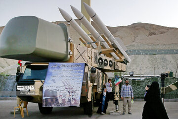 Qom : Exposition des réalisations de la Force aérospatiale du CGRI