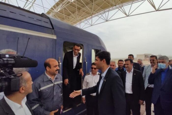 نواقص مسیر ریلی بستانآباد - تبریز پیش از سفر رییس جمهور رفع میشود