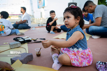 Kite flying fest in Kish, south of Iran