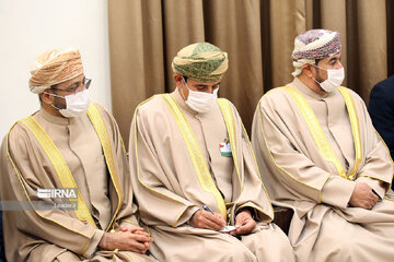 En images ; rencontre du sultan d’Oman avec le Guide suprême