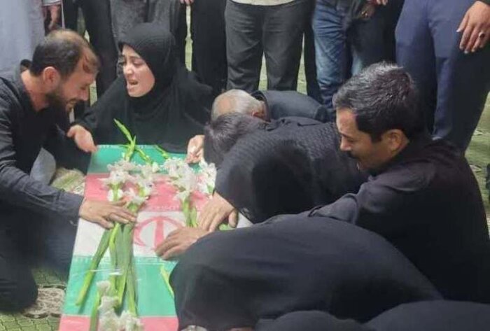 پیکر شهید مرزبان در آغوش گرم مردم خراسانشمالی