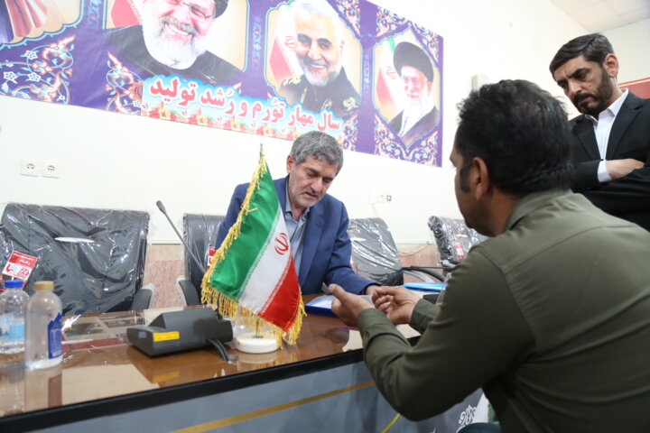 استاندار فارس: گره‌گشایی از مشکلات مردم و خدمت‌رسانی به آن‌ها حد و مرزی ندارد