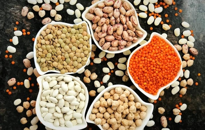 هر کدام از حبوبات چقدر باید خیس بخورند؟