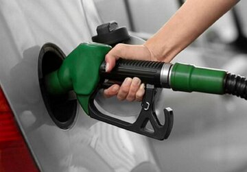 دولت تصمیمی بر افزایش قیمت بنزین ندارد