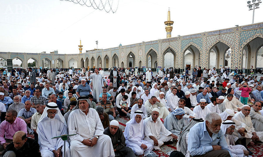 ملایین الزوار الاجانب يقصدون مرقد الإمام الرضا (ع) في مشهد المقدسة سنويا