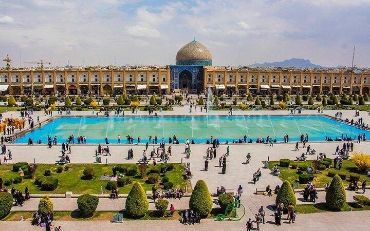 میدان تاریخی امام (ره) اصفهان ، جولانگاه موتورسیکلت‌سواران