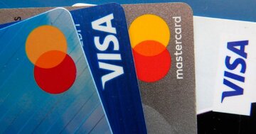 بدهی کارت‌های اعتباری در آمریکا به یک تریلیون دلار رسید