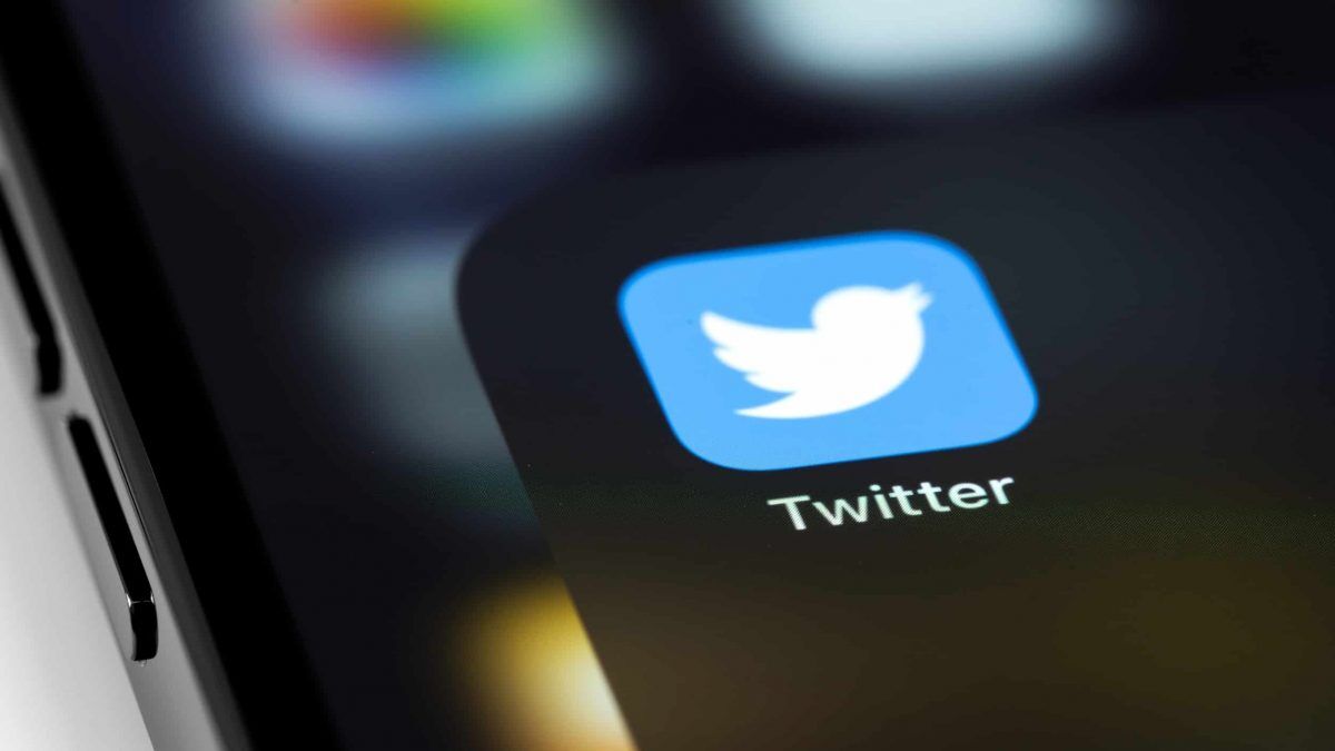 La France envisage de bannir la plateforme Twitter