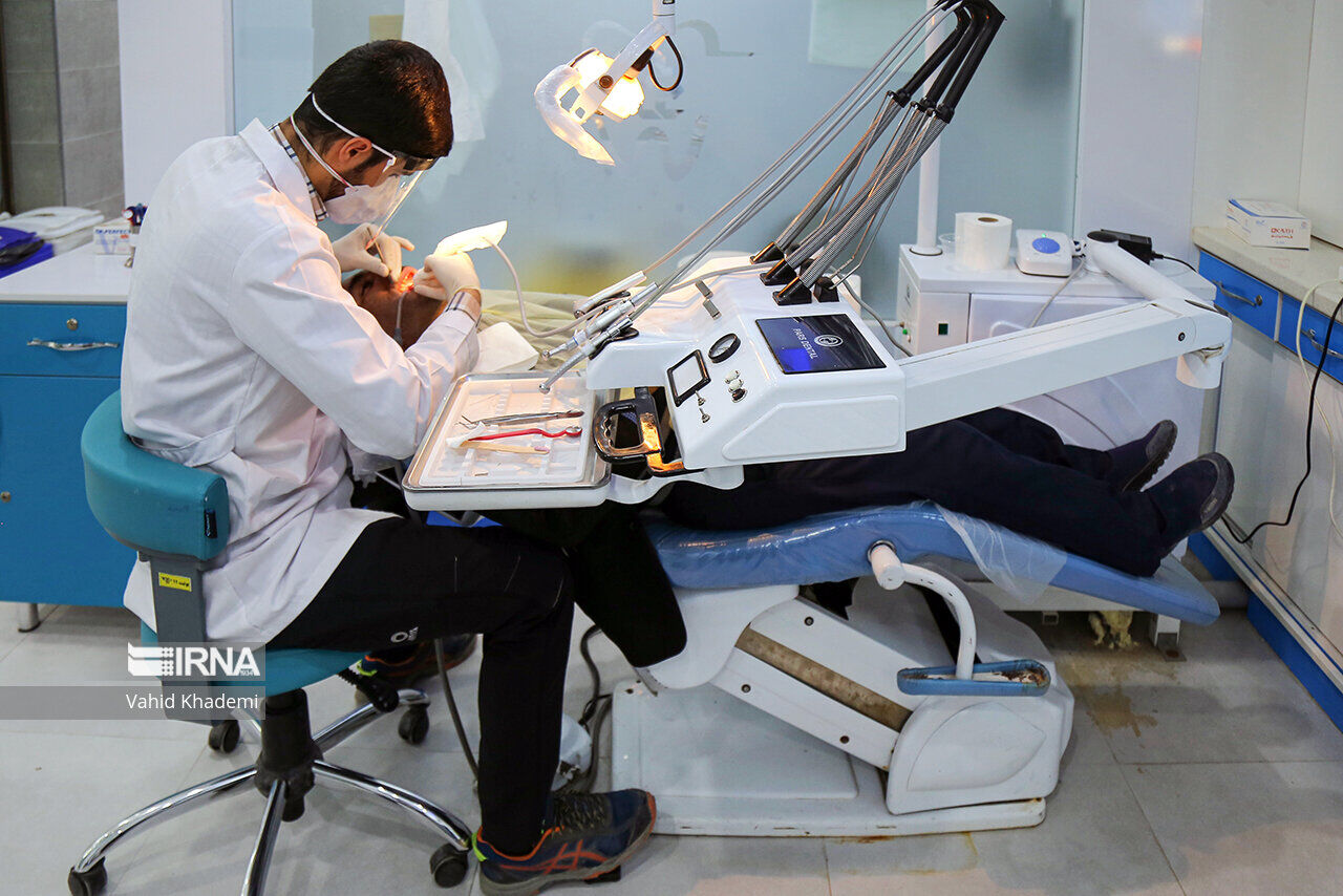 خدمات دندانپزشکی به بیش از ۲ هزار نفر در زاهدان ارائه شد