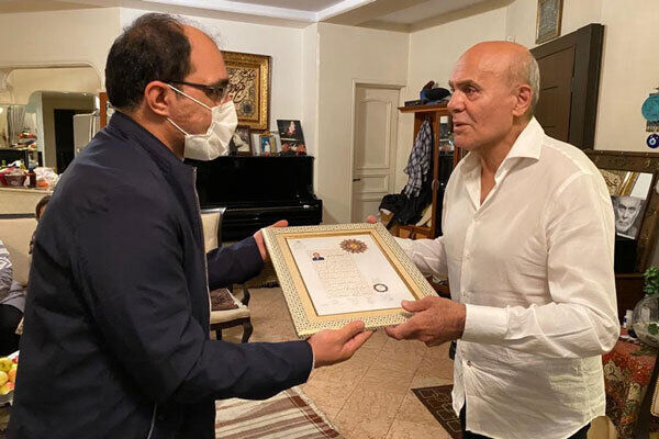 جمشید آریا: به لحاظ جسمی توان کار دارم