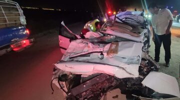 تصادف خودروی سواری با  تریلر در اصفهان ۲ کشته داشت