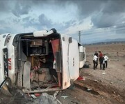 واژگونی اتوبوس در زنجان هفت مصدوم برجای گذاشت