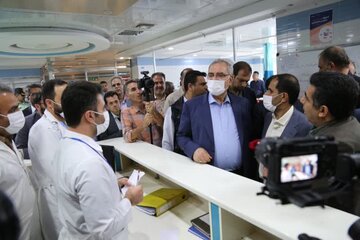 وزیر بهداشت:بیمارستان فارسان از محل اعتبارات سفر رییس‌جمهور تکمیل خواهد شد