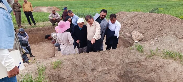 ۱۱۱ شی تاریخی در اشنویه کشف شد