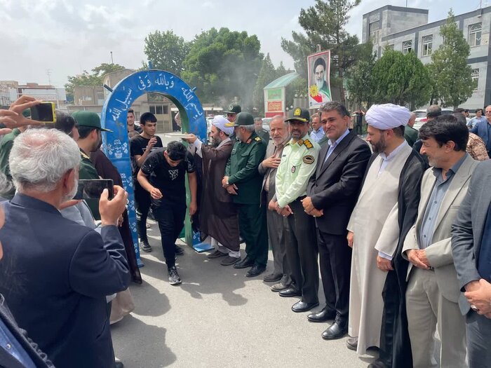 ۴۰۰ زائر از شهرستان خوی عازم مرقد امام راحل شدند