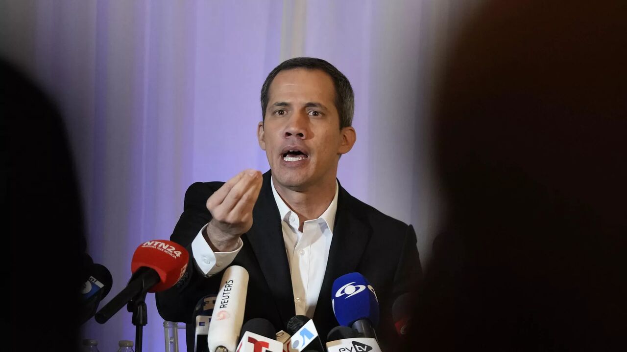 Guaido evade responder “como se funciona” y solo revela “ofertas” en EEUU