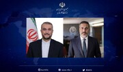 Los ministros de Exteriores de Irán y Turquía piden mejora de lazos bilaterales