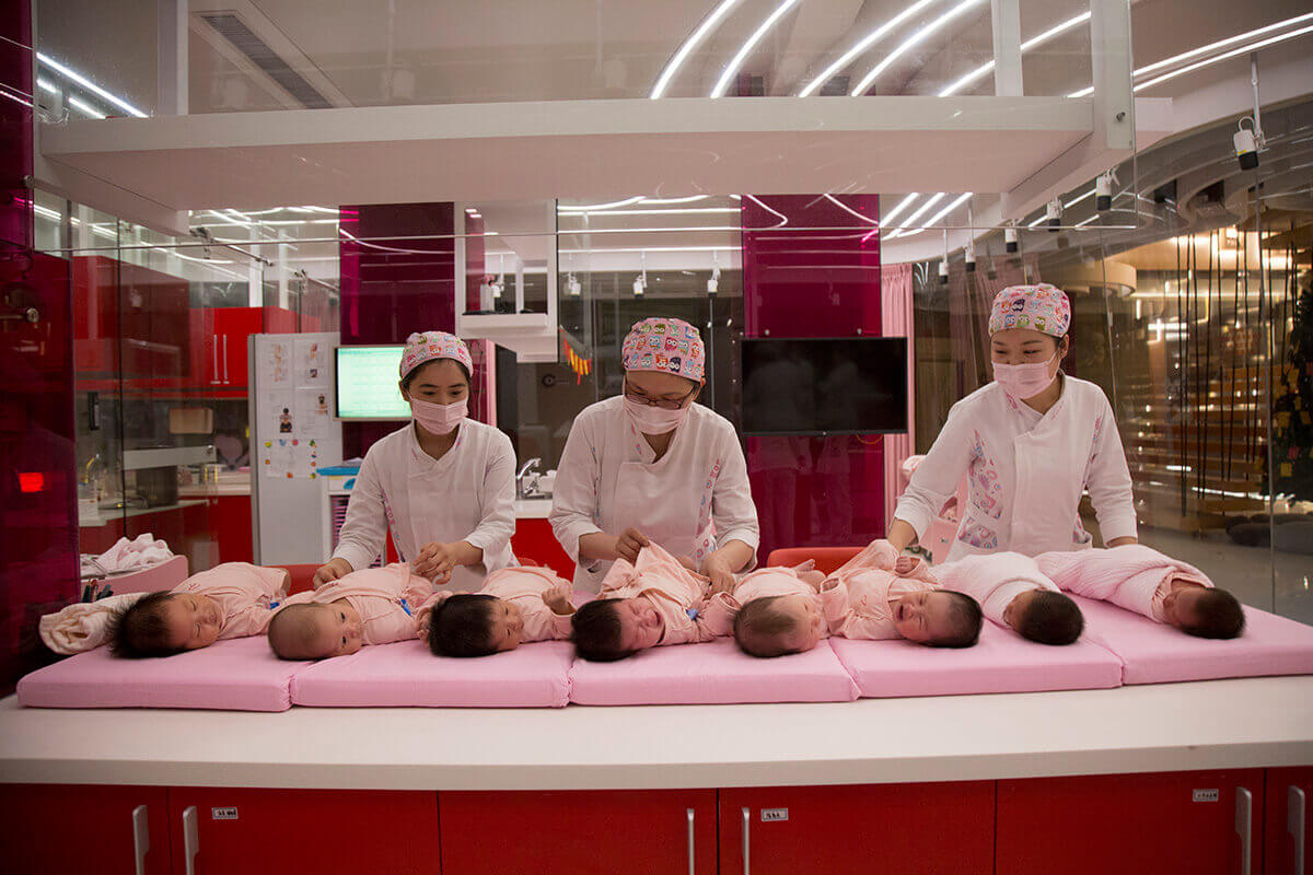 کشورهای جهان چه مشوقهایی برای فرزندآوری ارائه دادهاند؟