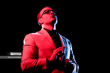 Alireza Ghorbani concert in Kish Island