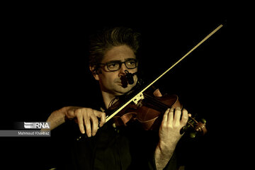 Alireza Ghorbani concert in Kish Island