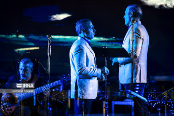 Alireza Ghorbani concert in Kish Island