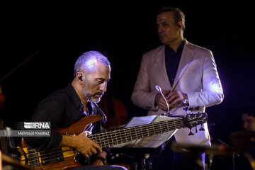 Alireza Ghorbani concert in Kish Island