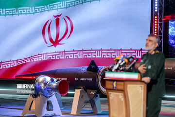 IRGC unveils home-made hypersonic missile Fattah