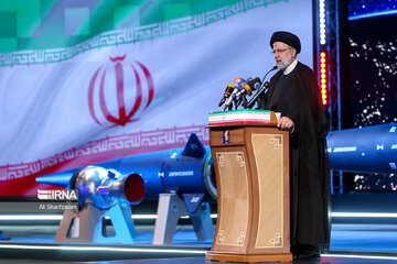 IRGC unveils home-made hypersonic missile Fattah