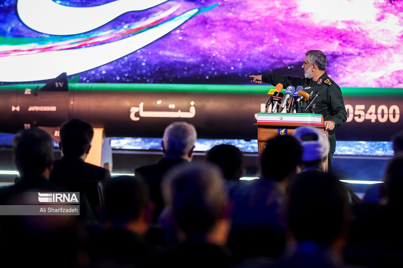 IRGC unveils home-made hypersonic missile Fattah