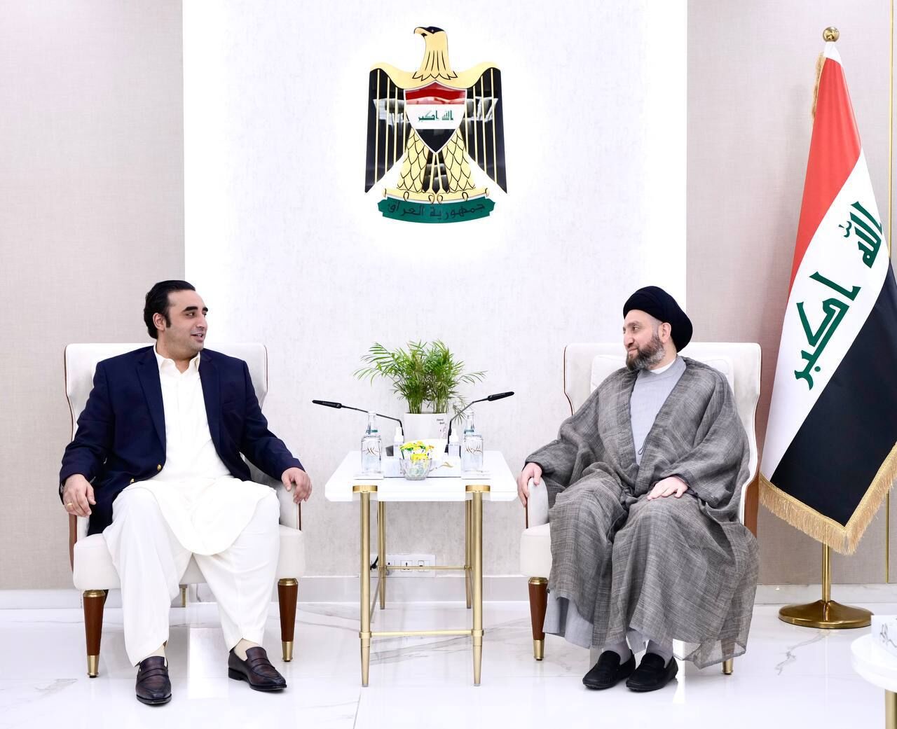 الحكيم يؤكد على محورية ايران وباكستان والعراق في المنطقة