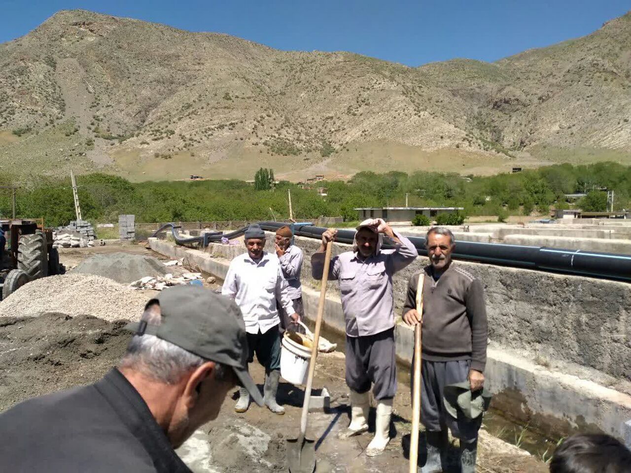 تعریض جاده روستاهای کهمان سلسله، جلوه ای بارز از مشارکت مردمی