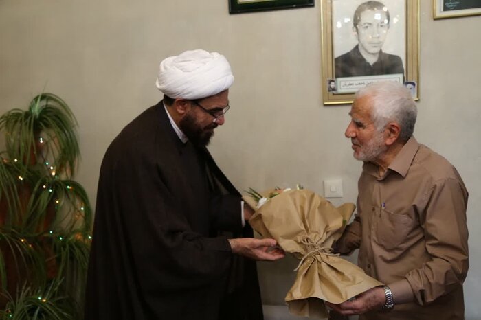 ����ابلاغ سلام آیت الله رئیسی به سه عضو جامعۀ ایثارگری تبریز