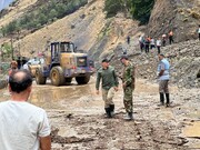 فعالیت ۱۵۰ نفر از نیروهای بسیجی و جهادی بخش آسارا برای نجات مسافران از سیلاب