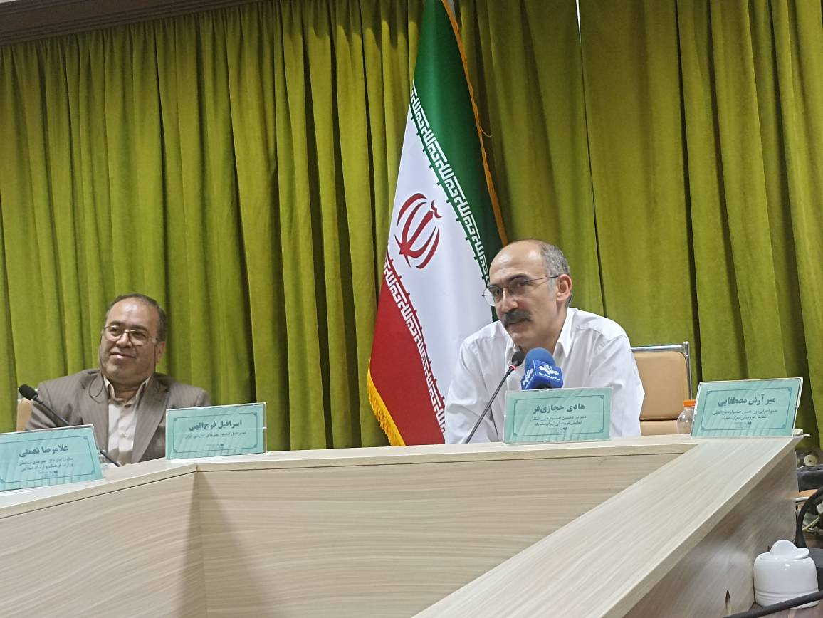 رونمایی از پوستر جشنواره نمایش عروسکی/حجازیفر: قول میدهم ۱۰ اثر خوب بیرون بیاید